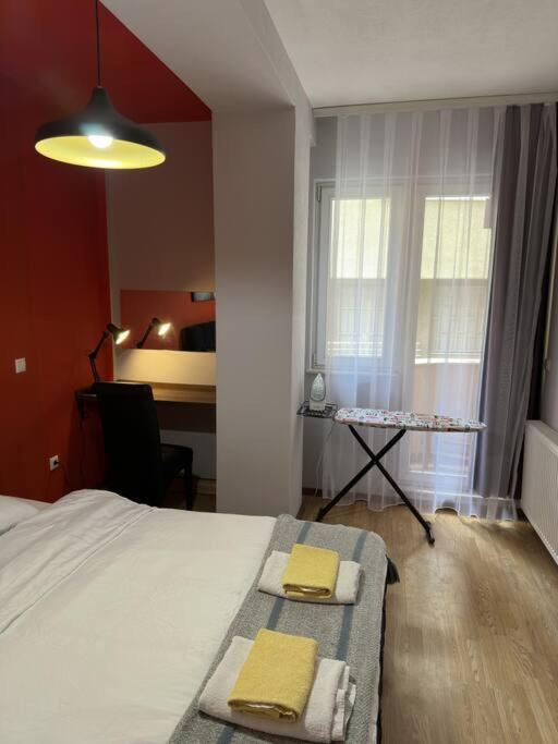 Ora-Prn,Peaceful Central Apartment Pristina Exterior foto