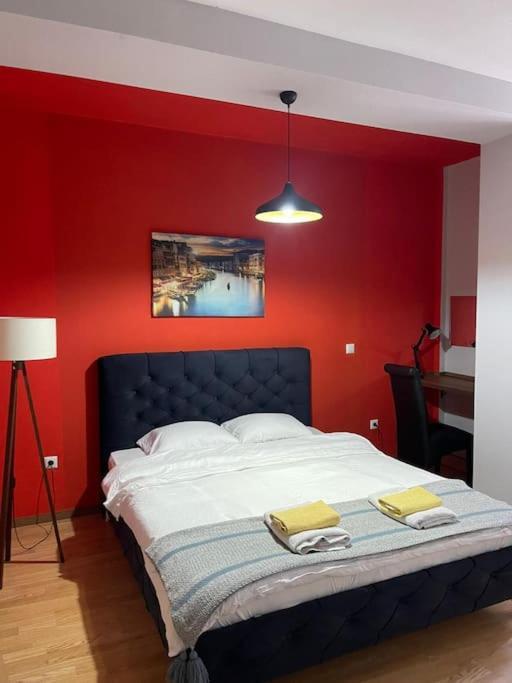 Ora-Prn,Peaceful Central Apartment Pristina Exterior foto